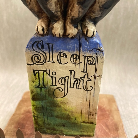 JIM SHORE Sleep Tight Cat On  a Tombstone With a Fence Resin - Picture 2 of 9